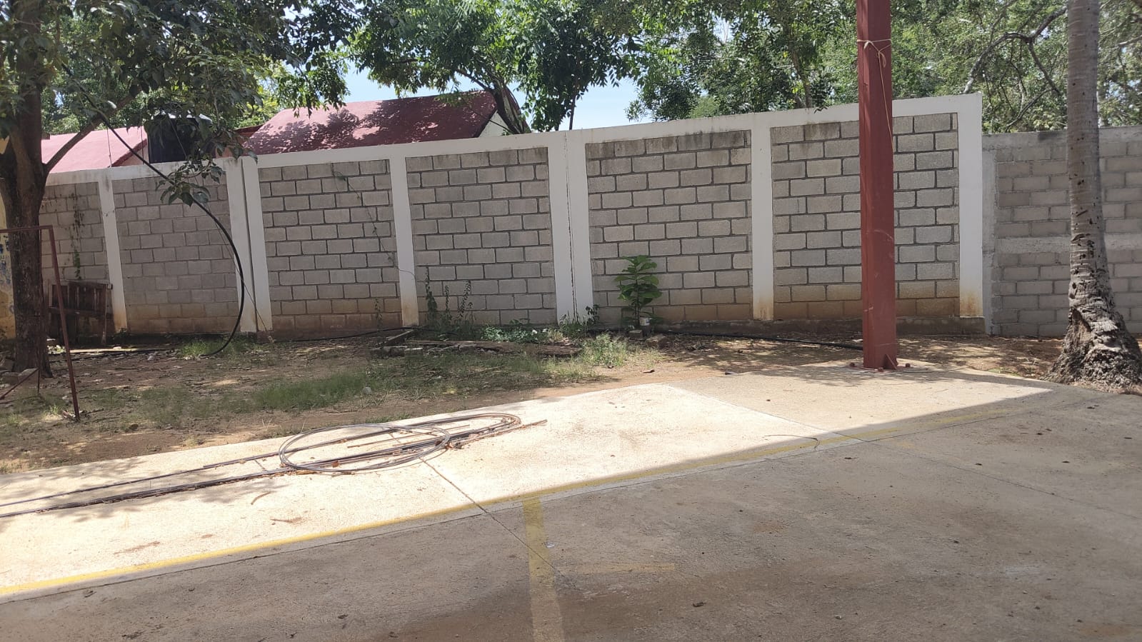 Construcción de barda perimetral en Escuela Primaria Rural Federal Juan N. Álvarez, obra 44 del Distrito 9