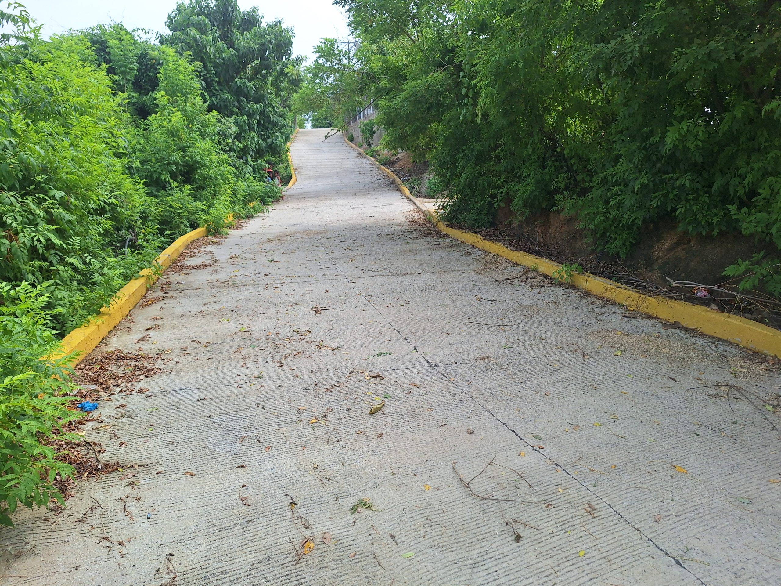 Pavimentación de calle sin nombre antes de llegar a la iglesia