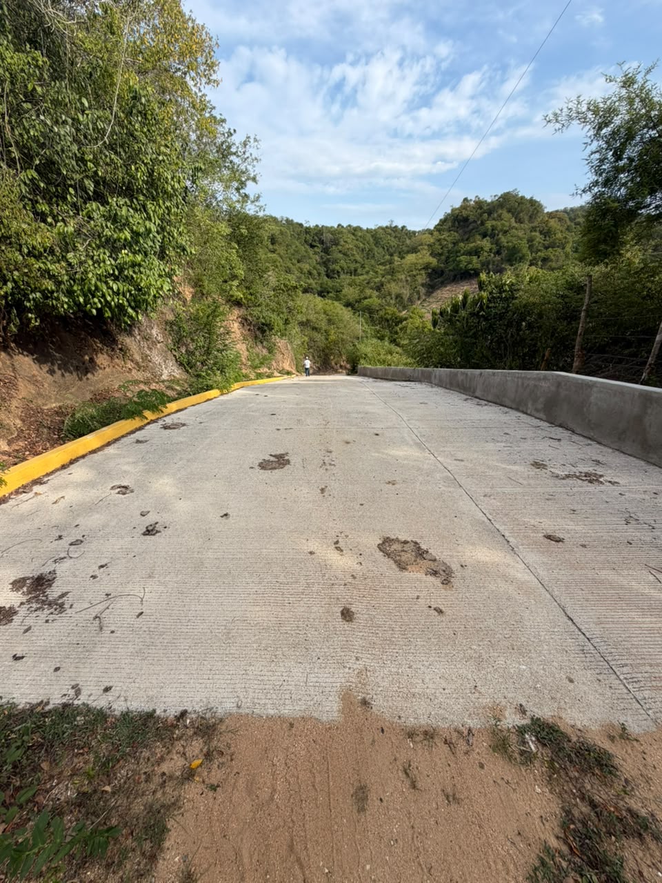 Pavimentación de calle principal en Arroyo Verde, obra 73 del Distrito 9